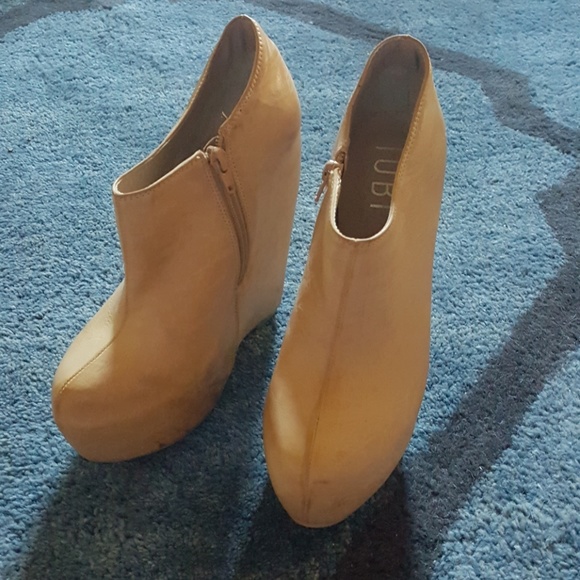 *SOLD* wedge booties - Picture 4 of 7